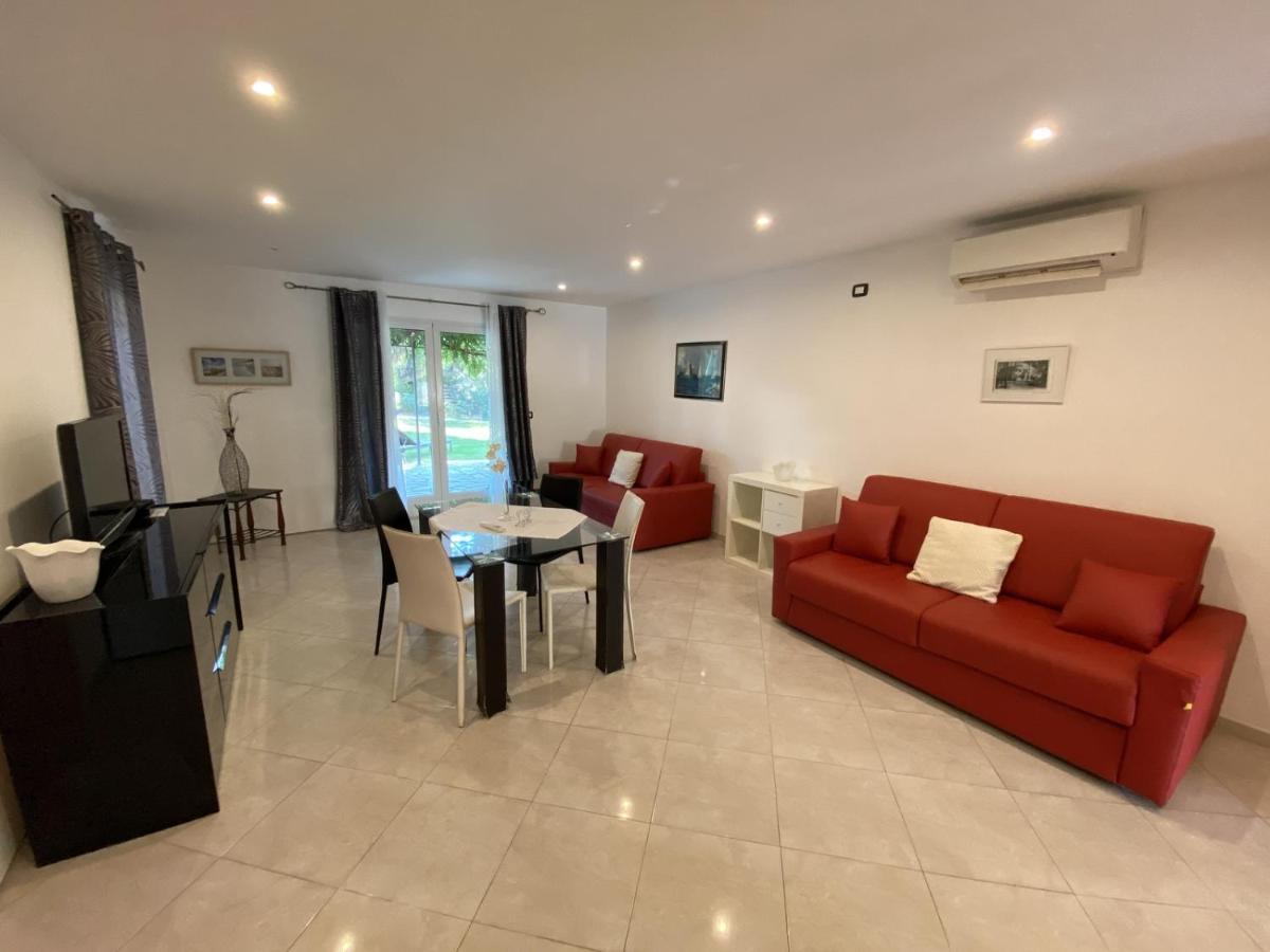 גרימו Villa Angelina Garden מראה חיצוני תמונה