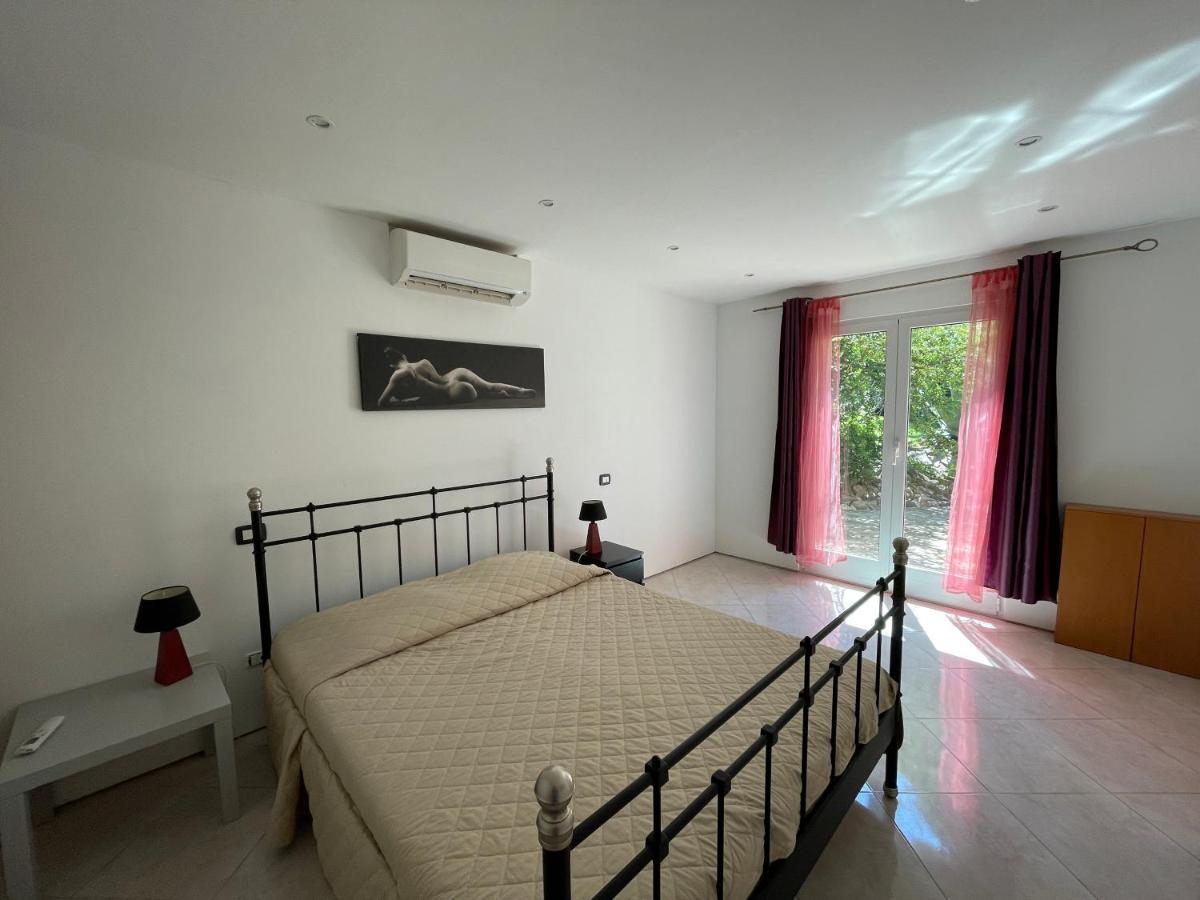 גרימו Villa Angelina Garden מראה חיצוני תמונה